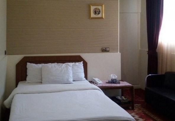 اتاق یک تخته هتل امیرکبیر کرج